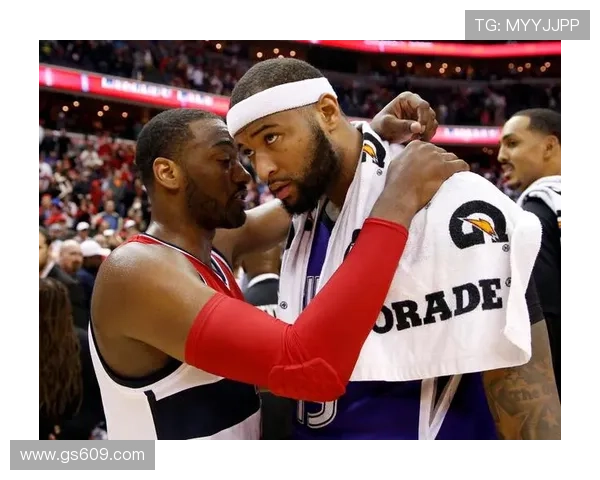 沃尔夫半场表现惊艳9投6中三分球4记独得11分助力球队奋勇争先